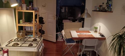 Prenzlauer Berg House | Private bedroom near Alexanderplatz in Sharing Apartment