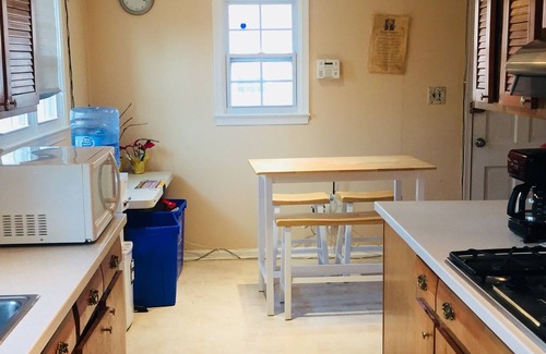 North Bethesda House | Private Bedroom Private Bath - Females Only