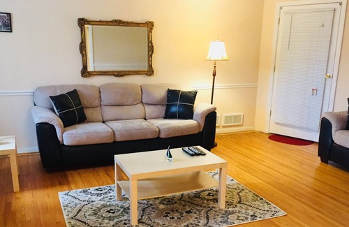 North Bethesda House | Private Bedroom Private Bath - Females Only