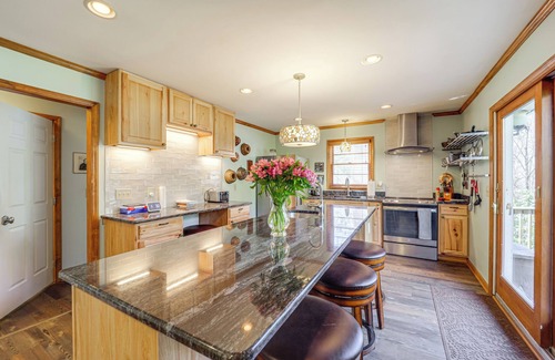 Boone House | Private Blue Ridge Retreat: Hot Tub & Pool Table!