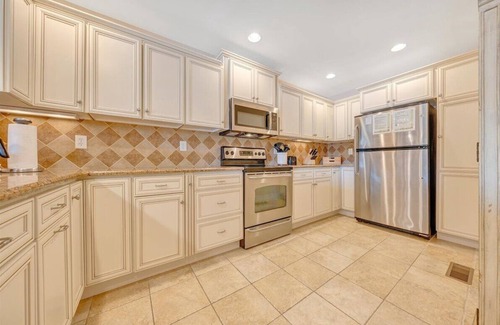 Smith Mountain Lake House | Private Boat Slip, Dogs Ok, Canoe, Game Room, ,Beach & Community Pool