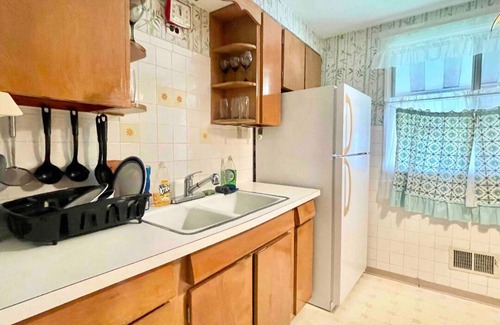 Cheektowaga House | Private Buffalo Suburban Family Home Near Niagara Falls
