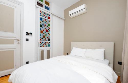 Taksim Apartment | Private Building Featuring Two Separate Apartments