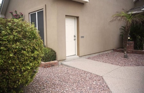 Peoria Apartment | Private Bungalow, separate entrance!