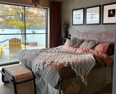 Lerum House | Private Cabin By The Lake With Private Pier