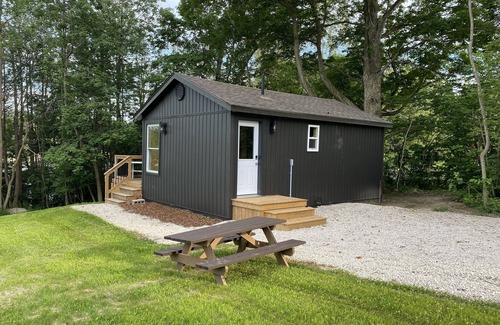 Mapleton House | Private Cabin on Conestogo Lake