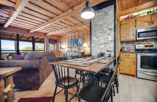Franklin Cabin | Private cabin with breathtaking mountain view, large deck, fireplace & firepit