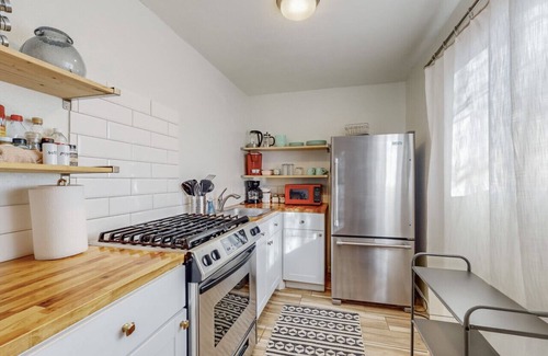 Los Griegos House | Private Casita *Minutes to River Trails & Dining*