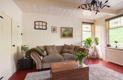 Andijk House | Private Characteristic farmhouse near the lake