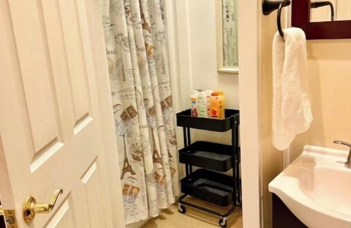 Lynchburg House | Private, Charm, & Unique Staynn