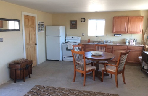 Wonder Valley Cabin | Private charming cabin near joshua tree national park. Views , privacy, nature