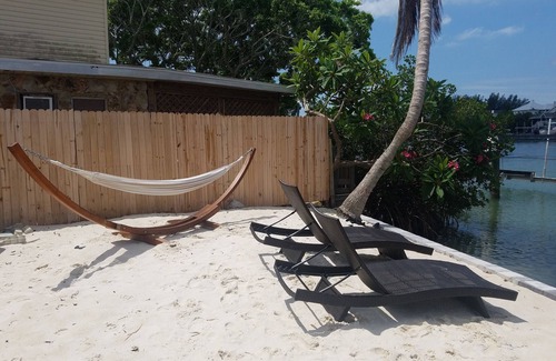 Sunset Beach House | Private Charming Waterfront House - Walk To Beautiful Sunset Beach