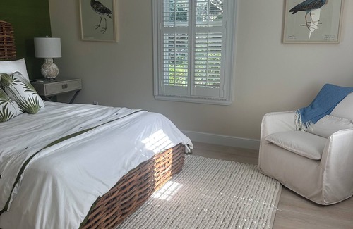 Indian River Shores Resort | Private charming 2-bedroom home in Indian River Shores with AC and ocean access.
