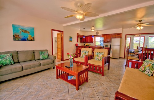 San Pedro House | Private Chef Included,PrivateBeach,PrivatePool,WiFi,2Kayak,2GolfCarts, Boat&Capt