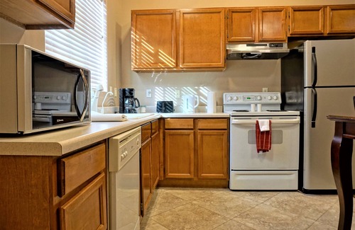 Pinnacle Peak House | Private & Comfortable: full kitchen, basic breakfast, and beautiful scenery