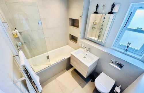 Larkhall House | Private, Comfy And Quiet Room For 2 Clapham
