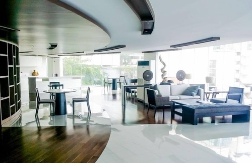 Khlong Toei Nuea Apartment | Private Comfy Near BTS & MRT Sukhumvit