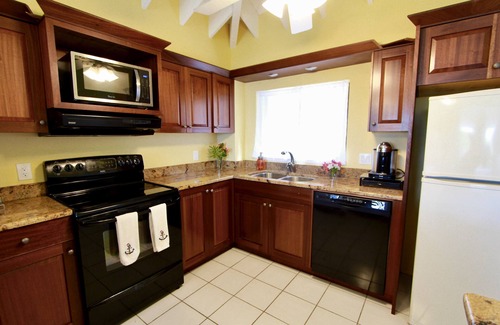 Rosendal Condo | Private Condo in Paradise- Top Level Unit