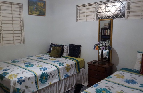 New Kingston House | Private Cosy Central