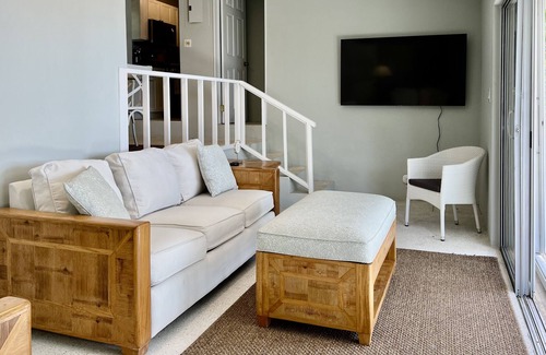 Estate Kings Quarter Cottage | Private Cottage on gated property- minimum 3 month rental
