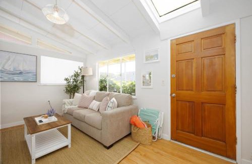 El Granada House | Private Cottage House - Walk to Beaches HarborFood Trials so much more