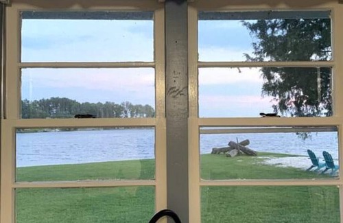 Prosperity Cottage | Private cottage w/a view, Dock, SUPs & Kayaks