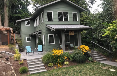 Matthews Beach Cottage | Private Cottage with soaring vaulted ceiling