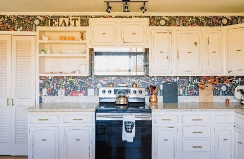 Harrison Cottage | Private & Cozy Ozark Mnt Cottage near BNR, Jasper, Boxley HRSN & hiking. VIEW