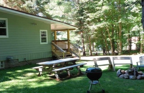 Woodruff Cabin | Private Cozy Year Round Cabin On Little Spider Lake
