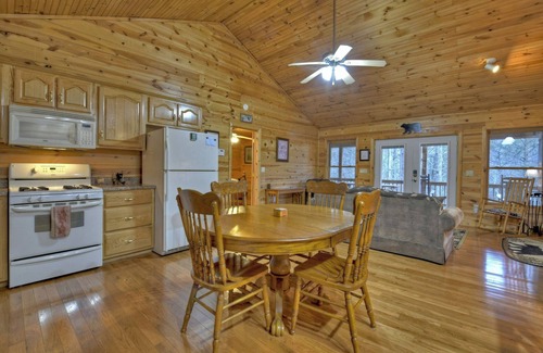 McCaysville Cabin | Private Creek Pier, Firepit Under the Stars & Game Room Near Appalachian Fun - The Water's Edge