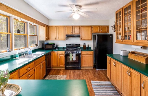 Berkeley Springs Cabin | Private Creek, Huge Deck, Hot Tub at Chalet Cabin