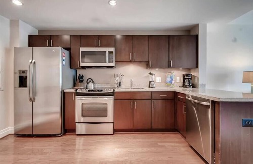 George Washington University Apartment | Private DC 1BR | Full Kitchen | Washer/D | by GLS