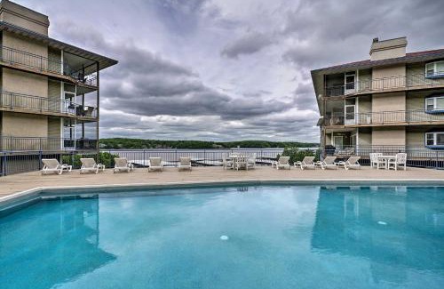 Lake Ozark Apartment | Private Deck and Community Perks Lake Ozark Condo