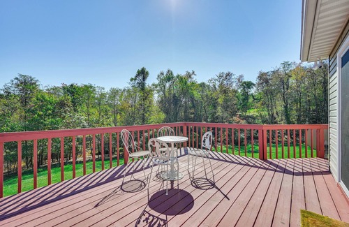 Berkeley Springs House | Private Deck: Berkeley Springs Getaway!