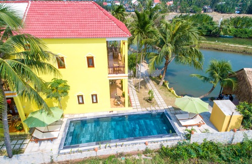Cam Thanh Villa | Private Deluxe Double Room with 3 bedrooms at Lakeview Villa in Hoi An