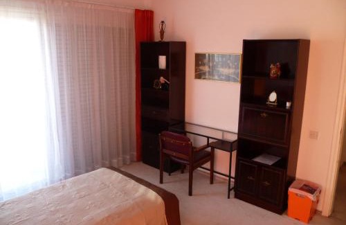 Nicosia House | Private deluxe room with balcony at Datacom building