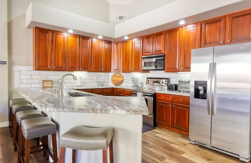Boulder Mountain Highlands House | Private desert dream home with enclosed yard, pool, furnished lanai, & grill