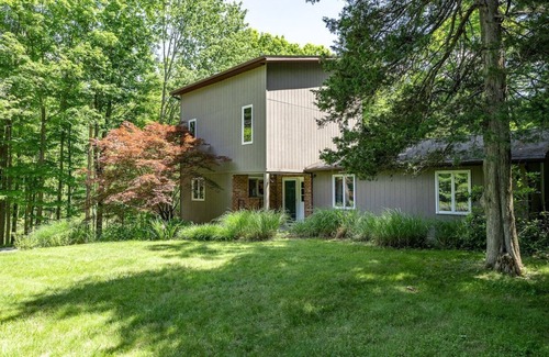 Staatsburg House | Private Designer Retreat sleeps 10 near Rhinebeck