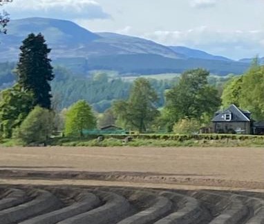 Crieff House | Private detached cottage sleeps 4