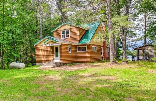 Mercer House | Private Dock and Screened Porch Echo Lake Cabin