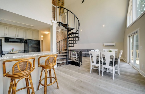 Colington Harbour Cottage | Private Dock & Beach Access: Kill Devil Hills Home