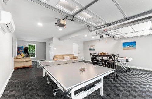 Mayhew House | Private Dock Hot Tub Game Room Firepit Sunset Shores Resort The Homestead