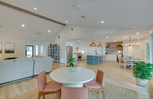 Cedar Creek Reservoir House | Private Dock: Lakefront Enchanted Oaks Retreat