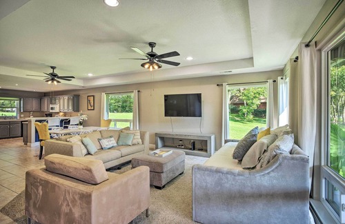 Leisure Land House | Private Dock & Slip: Cedar Creek Reservoir Home