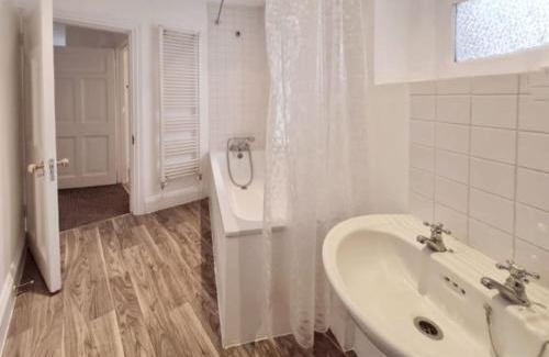 King's Cross House | Private Double Bedroom in King's Cross St Pancras