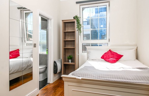 Spitalfields House | Private Ensuite Room Liverpool Street