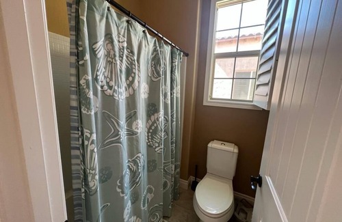 Lines Family Estates House | Private entrance, stand alone Casita with attached bath