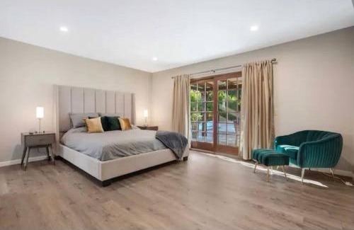 Granada Hills North House | Private Escape Nestled In Hills