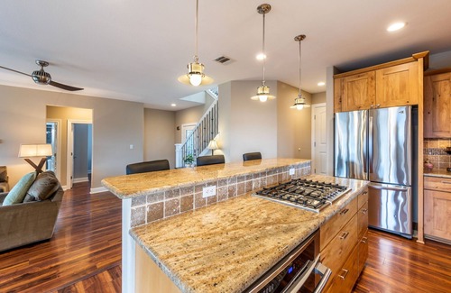 Spicewood House | Private Escape Theater, Water, Patio, Game Room!