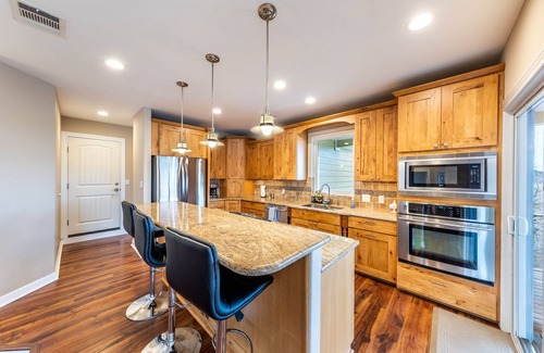 Spicewood House | Private Escape Theater, Water, Patio, Game Room!